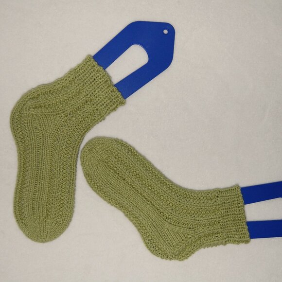 NEW Handmade Ankle Socks, Green, Women Size M (US 8.5) - Picture 2 of 6